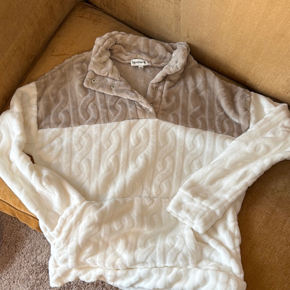 BearPaw Women's Sweater - White and Tan